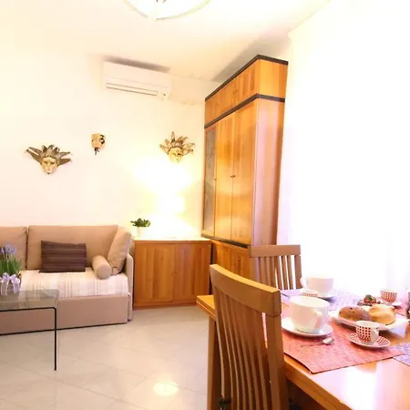 Tiepolo Apartment *